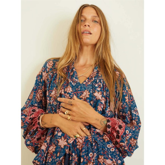 NAT BY NATALIE MARTIN NAVY FLORAL LIZZY TOP - Picture 2 of 7